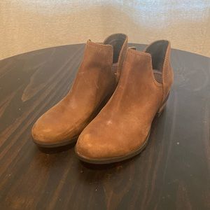 Women’s Sorel ankle boots